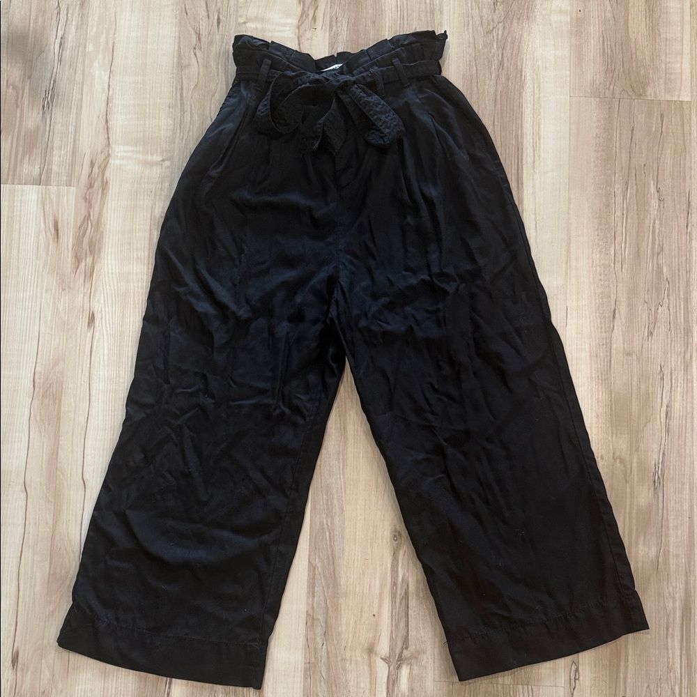 Zara Black Paperbag Waist Wide-Leg Cropped Pants